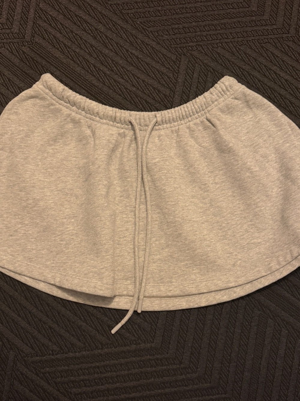 Aritzia Mega flutter skirt in heather chrome - Picture 6 of 7